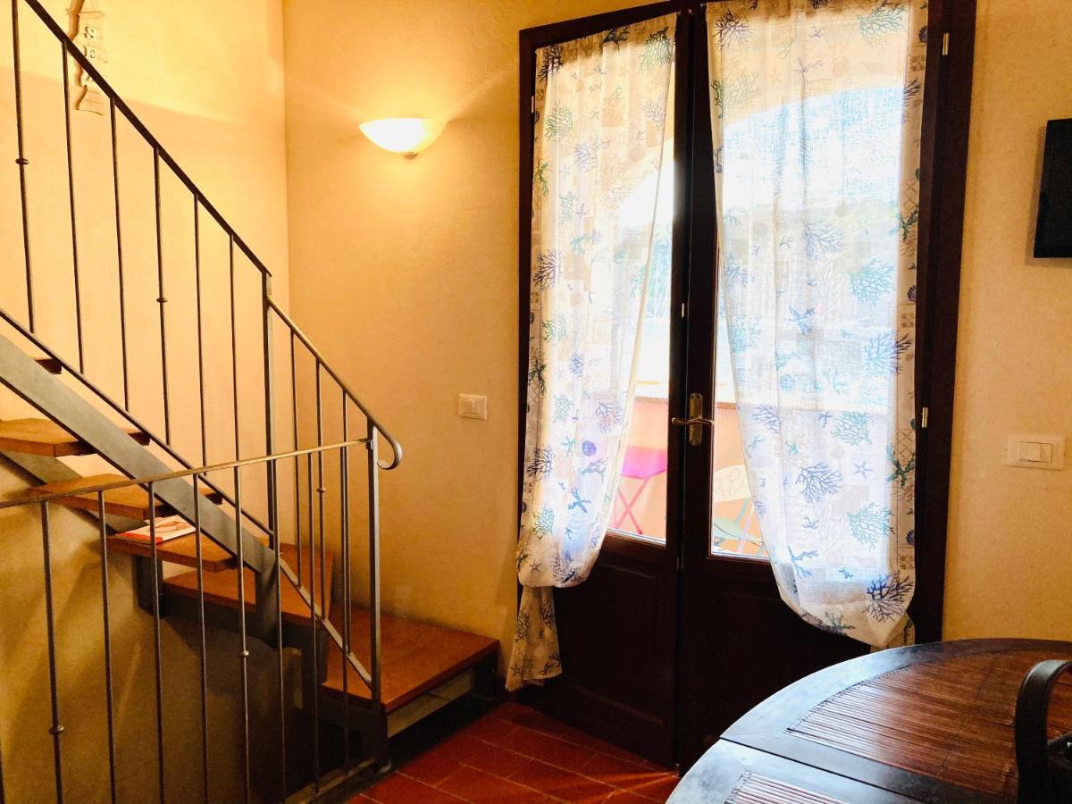 Casa Del Porticciolo Di 卡普拉亚 外观 照片